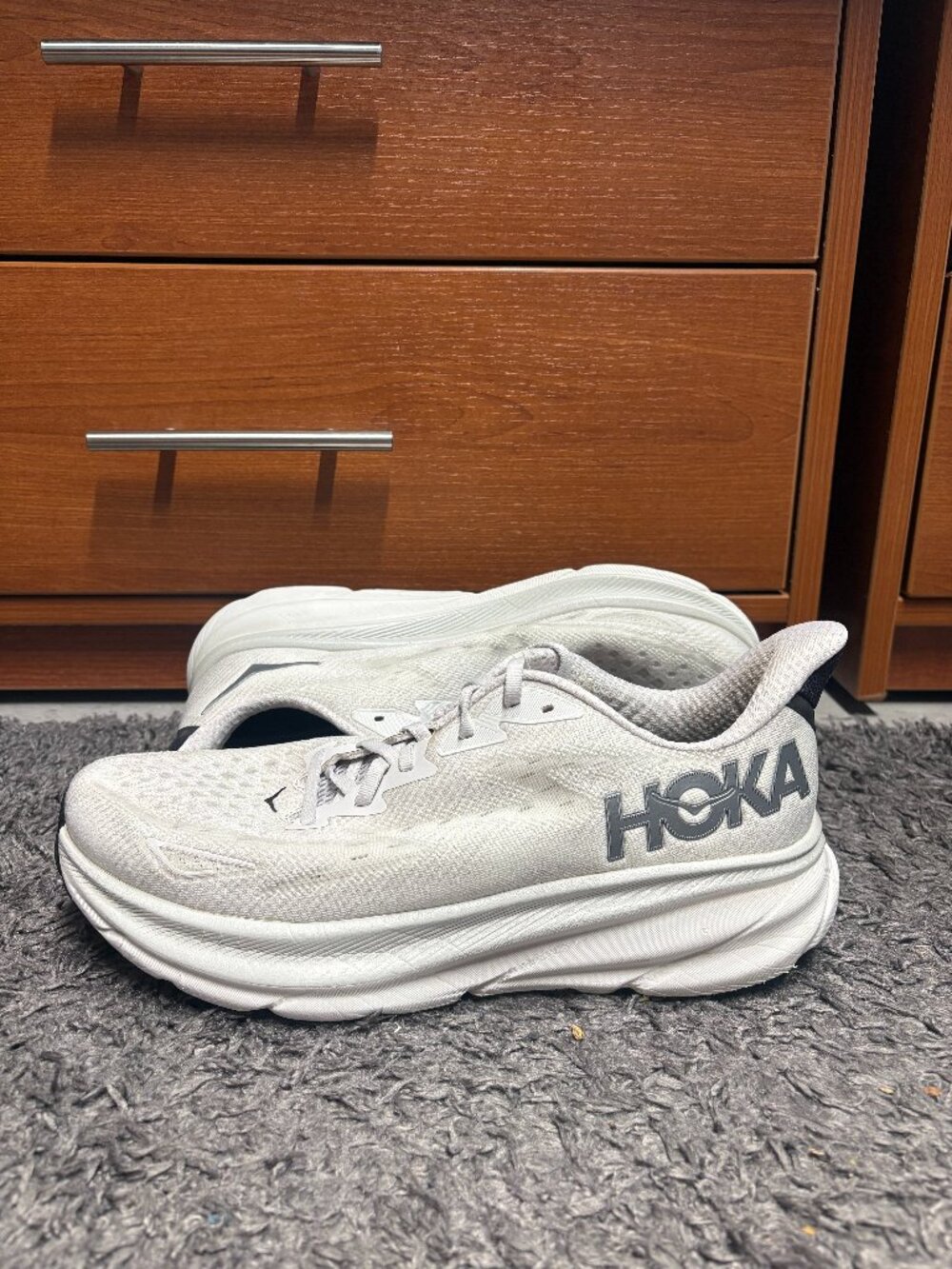 HOKA ONE ONE Clifton 9 Nimbus Cloud/Steel Men’s Running Sneakers Size: 11.5